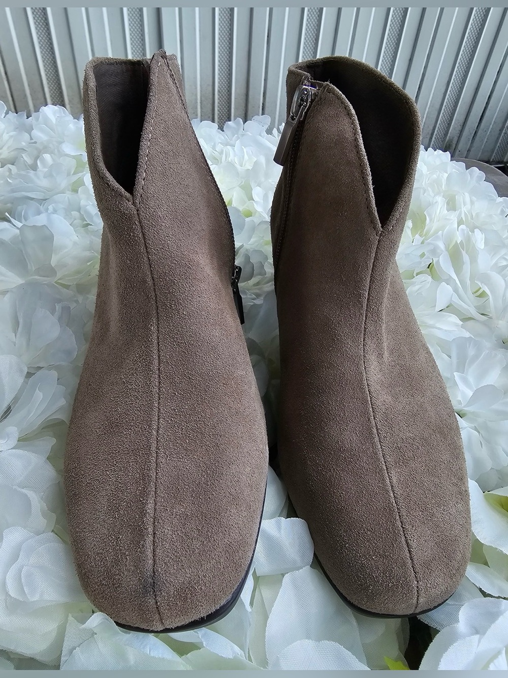 Munro Suede Ankle Boots Taupe Brown Size 7.5